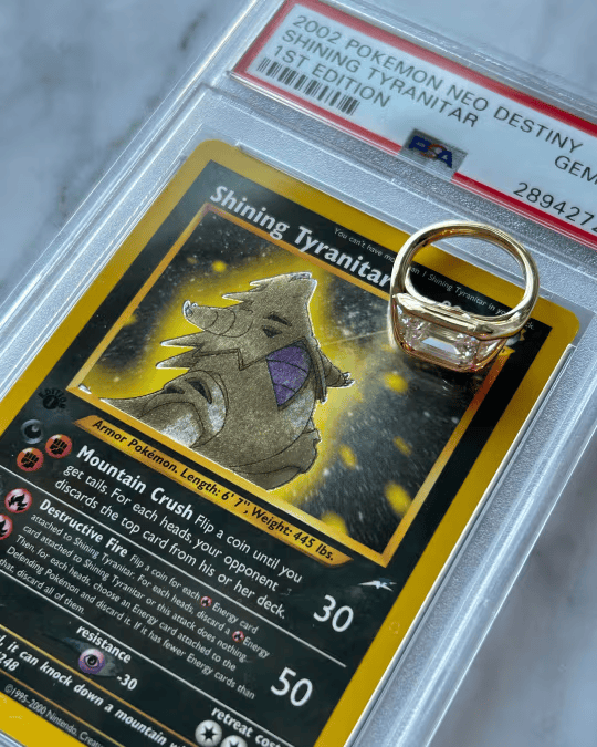 %宝可梦卡牌成全球投资新宠pg电子入口暴涨3821